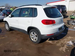 2016 Volkswagen Tiguan SE with VIN WVGBV7AX0GW018760, listed as a IAAI auction lot 41733586 with 60,743 mi miles and . Bid and sale history available at DreamBid. Image 3.