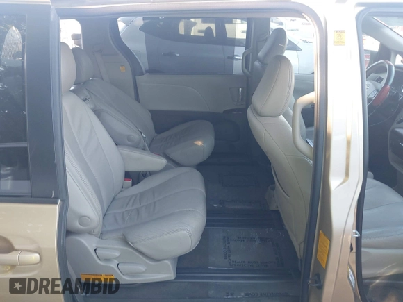2011 Toyota Sienna XLE AAS с VIN 5TDYK3DCXBS126384, выставлен на аукционе IAAI как лот 42309297 с пробегом 229 242 миль миль и . История ставок и продаж доступна на DreamBid. Изображение 8.