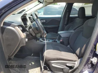 2016 Jeep Cherokee Latitude z VIN 1C4PJLCB9GW136970, wystawiony jako Copart lot #62094035 z przebiegiem 158 020 mil mil oraz Szkoda całkowita • Salvage title. Historia ofert i sprzedaży dostępna na DreamBid. Obrazek 7.