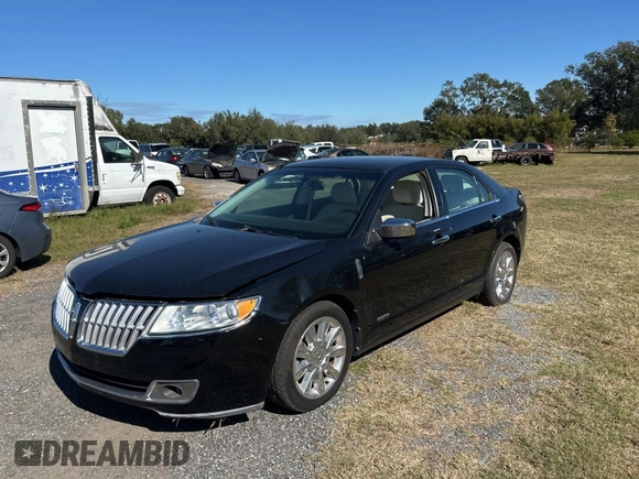 2011 Lincoln MKZ Hybrid with VIN 3LNDL2L33BR759329, listed as a Copart auction lot 83069104 with 131,927 mi miles and Clean Title. Bid and sale history available at carsss.com. Image 2.
