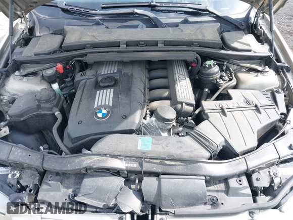 2009 BMW 3 Series 328i z VIN WBAPH77559NM47504, wystawiony jako IAAI lot #42474817 z przebiegiem 130 176 mil mil oraz . Historia ofert i sprzedaży dostępna na DreamBid. Obrazek 10.