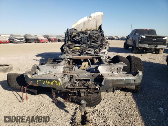 2017 Ford F-350 Lariat z VIN 1FT8W3DT5HEF45746, wystawiony jako Copart lot #76493074 z przebiegiem Nie podano mil oraz Nie do naprawy • Non repairable. Historia ofert i sprzedaży dostępna na DreamBid. Obrazek 6.