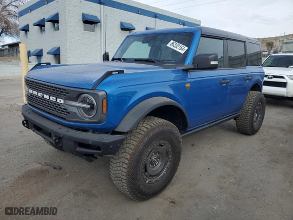2024 Ford Bronco Badlands with VIN 1FMEE9BP2RLA95724, listed as a Copart auction lot 86332164 with 746 mi miles and Salvage Title. Bid and sale history available at carsss.com. Image 1.