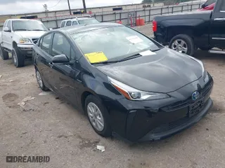 2022 Toyota Prius L Eco with VIN JTDKAMFUXN3164174, listed as a IAAI auction lot 41512388 with 33,664 mi miles. Bid and sale history available at carsss.com. Image 1.