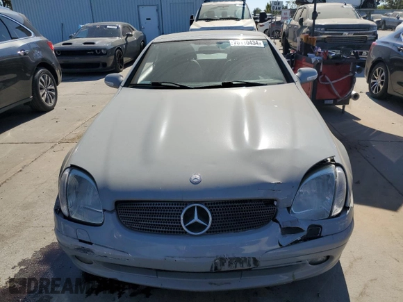 2001 Mercedes-Benz SLK 230 Kompressor with VIN WDBKK49F61F187940, listed as a Copart auction lot 76110434 with 95,053 mi miles and Clean Title. Bid and sale history available at DreamBid. Image 6.