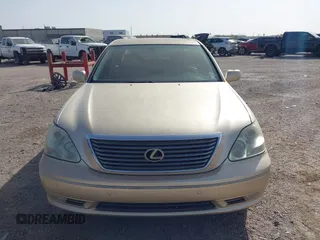 2005 Lexus LS 430 z VIN JTHBN36F655004313, wystawiony jako IAAI lot #41732745 z przebiegiem 133 928 mil mil oraz . Historia ofert i sprzedaży dostępna na DreamBid. Obrazek 12.