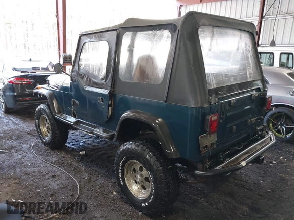 1995 Jeep Wrangler S with VIN 1J4FY19P0SP262341, listed as a IAAI auction lot 41672136 with 161,979 mi miles. Bid and sale history available at carsss.com. Image 3.