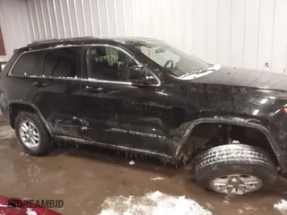 2018 Jeep Grand Cherokee Laredo E with VIN 1C4RJFAG3JC334865, listed as a IAAI auction lot 41599796 with 127,591 mi miles. Bid and sale history available at carsss.com. Image 13.