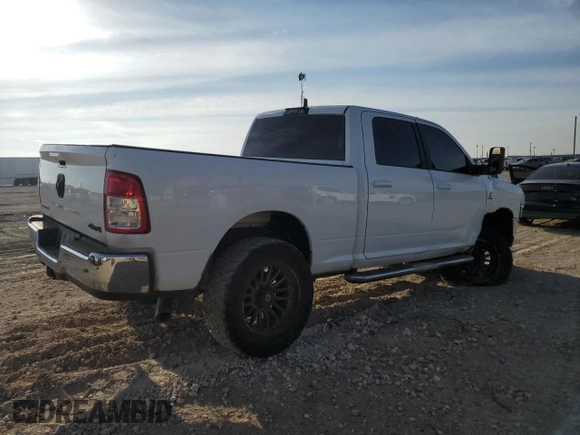 2021 Ram 2500 Big Horn z VIN 3C6UR5DL2MG555372, wystawiony jako Copart lot #50884805 z przebiegiem 91 633 mil mil oraz Szkoda całkowita • Salvage title. Historia ofert i sprzedaży dostępna na DreamBid. Obrazek 3.