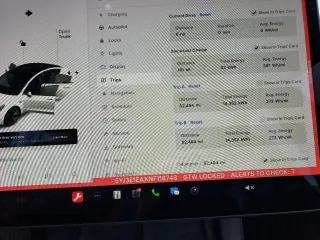 2022 Tesla Model 3 z VIN 5YJ3E1EAXNF118748, wystawiony jako Copart lot #43690075 z przebiegiem 52 494 mil mil oraz Szkoda całkowita • Salvage title. Historia ofert i sprzedaży dostępna na DreamBid. Obrazek 9.