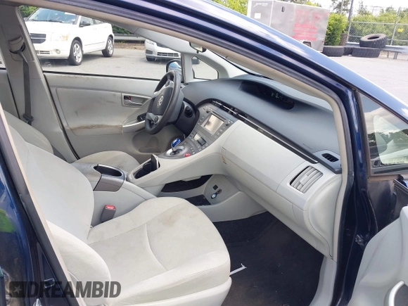 2015 Toyota Prius Four with VIN JTDKN3DU9F0441160, listed as a IAAI auction lot 42561281 with 186,192 mi miles and . Bid and sale history available at DreamBid. Image 5.