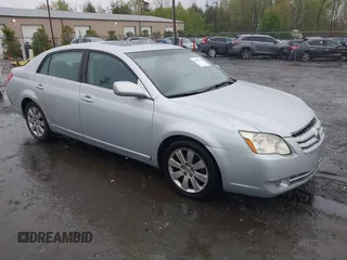2007 Toyota Avalon XL with VIN 4T1BK36B47U208796, listed as a IAAI auction lot 42008744 with 250,000 mi miles. Bid and sale history available at carsss.com. Image 1.