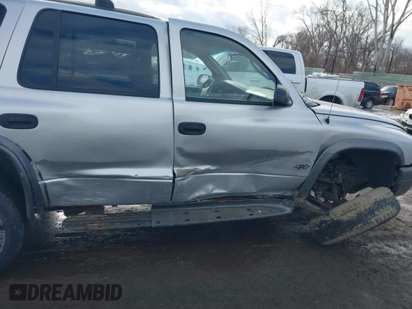 2002 Dodge Durango Sport with VIN 1B4HS38N92F195561, listed as a IAAI auction lot 41423184 with 179,433 mi miles and . Bid and sale history available at DreamBid. Image 6.