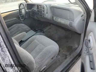 1997 Chevrolet Silverado 1500 with VIN 2GCEK19R3V1281262, listed as a Copart auction lot 41913745 with 218,949 mi miles and Clean Title. Bid and sale history available at DreamBid. Image 8.