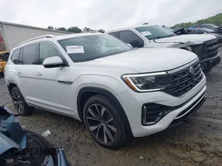 2024 Volkswagen Atlas SEL Premium R-Line with VIN 1V2FR2CA0RC598455, listed as a IAAI auction lot 42060180 with 2,865 mi miles and . Bid and sale history available at DreamBid. Image 13.