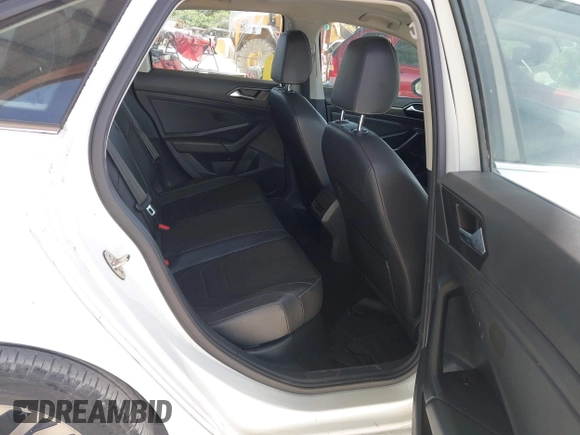 2019 Volkswagen Jetta SEL Premium с VIN 3VWGB7BU6KM168451, выставлен на аукционе IAAI как лот 42090183 с пробегом 75 851 миль миль и . История ставок и продаж доступна на DreamBid. Изображение 8.