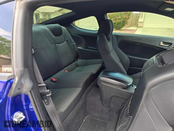 2013 Hyundai Genesis Coupe Premium z VIN KMHHT6KD3DU090574, wystawiony jako Copart lot #57272205 z przebiegiem 129 705 mil mil oraz Tytuł czysty. Historia ofert i sprzedaży dostępna na DreamBid. Obrazek 6.