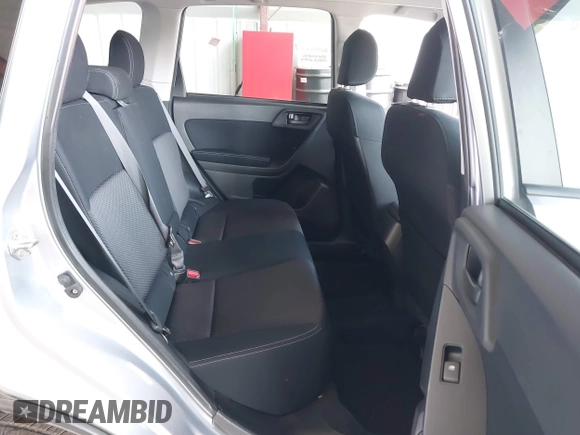 2014 Subaru Forester Premium z VIN JF2SJADC8EH541081, wystawiony jako IAAI lot #42647777 z przebiegiem 120 951 mil mil oraz . Historia ofert i sprzedaży dostępna na DreamBid. Obrazek 8.