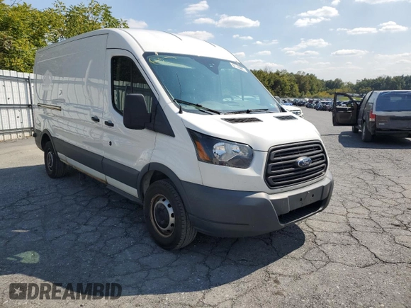 2018 Ford Transit z VIN 1FTYR2CM1JKB39451, wystawiony jako Copart lot #70852124 z przebiegiem 230 942 mil mil oraz Tytuł czysty. Historia ofert i sprzedaży dostępna na DreamBid. Obrazek 4.