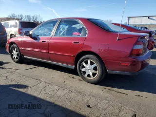 1995 Honda Accord EX with VIN JHMCD5658SC058066, listed as a Copart auction lot 82329014 with 123,608 mi miles and Salvage Title. Bid and sale history available at carsss.com. Image 2.