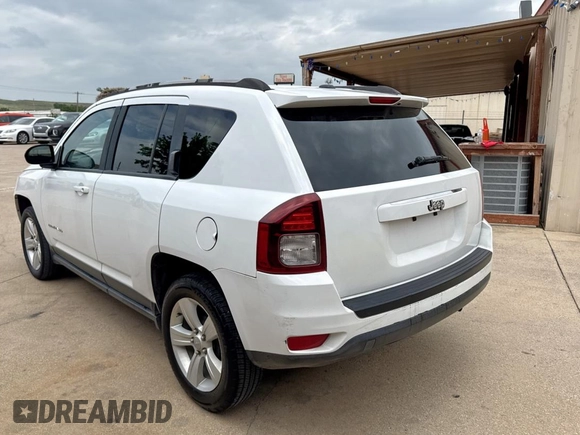 2016 Jeep Compass Sport z VIN 1C4NJCBA3GD568160, wystawiony jako Copart lot #63929375 z przebiegiem 177 406 mil mil oraz Czysty tytuł • Clean title. Historia ofert i sprzedaży dostępna na DreamBid. Obrazek 3.