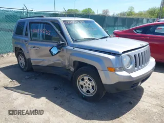 2016 Jeep Patriot Sport z VIN 1C4NJPBA4GD589350, wystawiony jako IAAI lot #42155535 z przebiegiem 219 290 mil mil oraz . Historia ofert i sprzedaży dostępna na DreamBid. Obrazek 1.