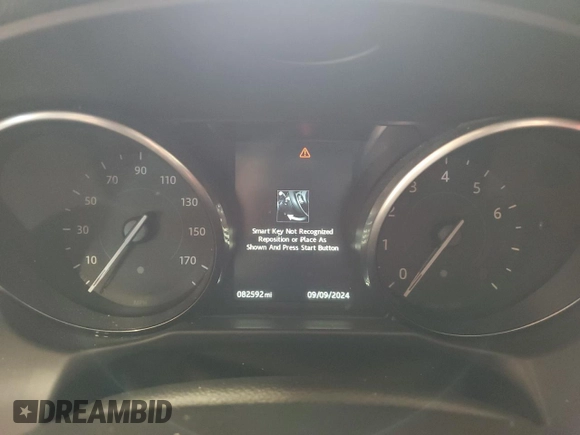 2016 Jaguar XF S with VIN SAJBM4BV0GCY13717, listed as a Copart auction lot 70385854 with 82,592 mi miles and Salvage Title. Bid and sale history available at carsss.com. Image 9.