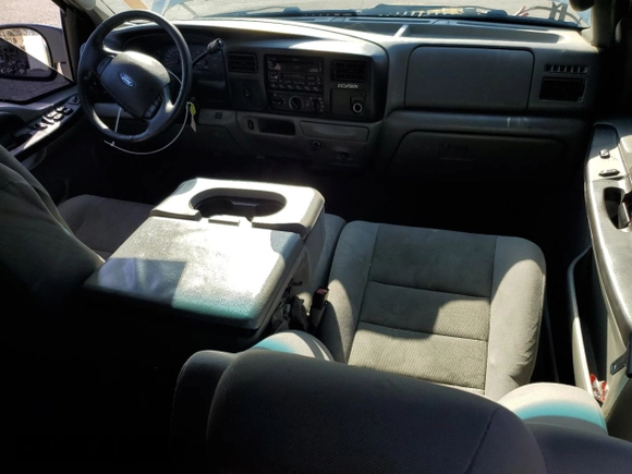 2005 Ford Excursion Special Serv с VIN 1FMNU40L45ED43492, выставлен на аукционе Copart как лот 49870025 с пробегом 175 064 миль миль и Списание • Salvage title. История ставок и продаж доступна на DreamBid. Изображение 8.