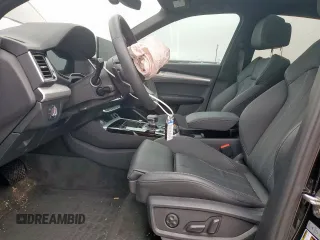 2024 Audi Q5 S line Premium z VIN WA1GAAFY3R2114519, wystawiony jako Copart lot #58812795 z przebiegiem 5 562 mil mil oraz Szkoda całkowita • Salvage title. Historia ofert i sprzedaży dostępna na DreamBid. Obrazek 7.