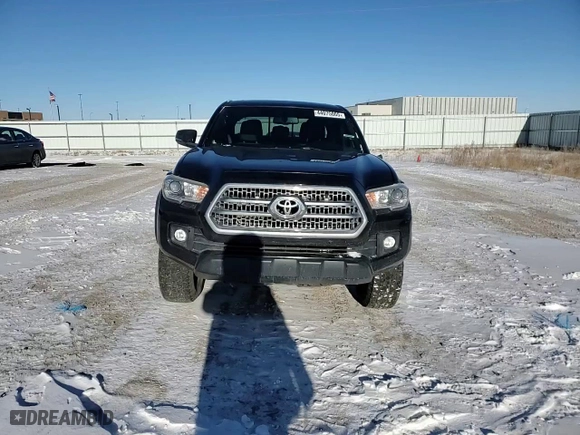 2017 Toyota Tacoma SR5 with VIN 5TFCZ5AN0HX072054, listed as a Copart auction lot 44075005 with 91,777 mi miles and Salvage Title. Bid and sale history available at carsss.com. Image 11.