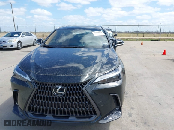 2024 Lexus NX 350h Premium z VIN JTJGKCEZ9R5020262, wystawiony jako IAAI lot #41704238 z przebiegiem 9 089 mil mil oraz . Historia ofert i sprzedaży dostępna na DreamBid. Obrazek 6.