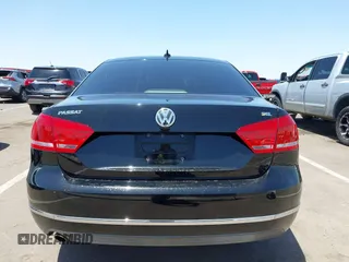 2012 Volkswagen Passat SEL z VIN 1VWCH7A37CC060266, wystawiony jako IAAI lot #42531048 z przebiegiem 93 825 mil mil oraz . Historia ofert i sprzedaży dostępna na DreamBid. Obrazek 17.