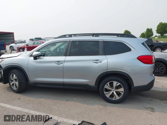 2021 Subaru Ascent Premium with VIN 4S4WMAFD6M3453392, listed as a IAAI auction lot 42400986 with 43,866 mi miles and . Bid and sale history available at DreamBid. Image 14.