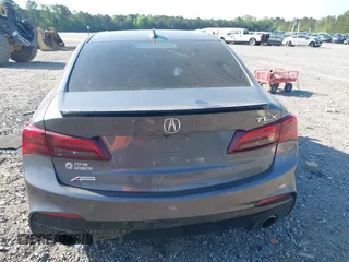 2019 Acura TLX w/A-Spec Pkg z VIN 19UUB2F62KA006920, wystawiony jako IAAI lot #42039137 z przebiegiem 102 780 mil mil oraz . Historia ofert i sprzedaży dostępna na DreamBid. Obrazek 16.