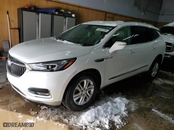 2020 Buick Enclave Essence with VIN 5GAEVAKWXLJ267404, listed as a Copart auction lot 44237335 with 39,614 mi miles and Salvage Title. Bid and sale history available at carsss.com. Image 1.