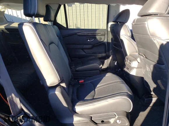 2025 Honda Pilot Elite with VIN 5FNYG1H8XSB029413, listed as a Copart auction lot 83016924 with Not Provided miles and Salvage Title. Bid and sale history available at DreamBid. Image 11.
