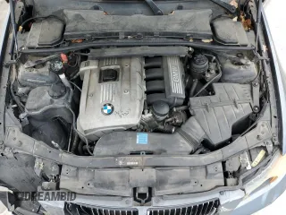 2006 BMW 3 Series 330i with VIN WBAVB33566PS06929, listed as a Copart auction lot 46789425 with 232,843 mi miles and Salvage title. Bid and sale history available at DreamBid. Image 13.