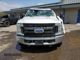 2018 Ford Super Duty F-250 SRW XL with VIN 1FT7W2BT2JEC56242, listed as a Copart auction lot 51100435 with 203,831 mi miles and Salvage Title. Bid and sale history available at carsss.com. Image 5.