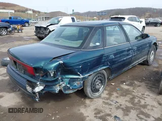 1995 Mercury Sable GS z VIN 1MELM50U8SA632936, wystawiony jako IAAI lot #41695182 z przebiegiem 124 194 mil mil oraz . Historia ofert i sprzedaży dostępna na DreamBid. Obrazek 4.