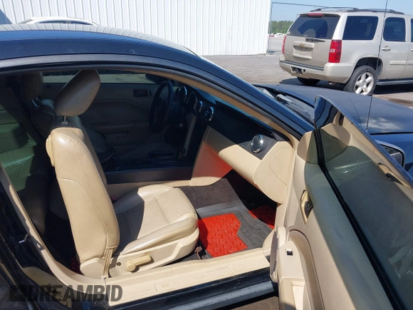 2005 Ford Mustang Deluxe with VIN 1ZVFT80N455122217, listed as a IAAI auction lot 42015083 with 154,396 mi miles. Bid and sale history available at carsss.com. Image 5.
