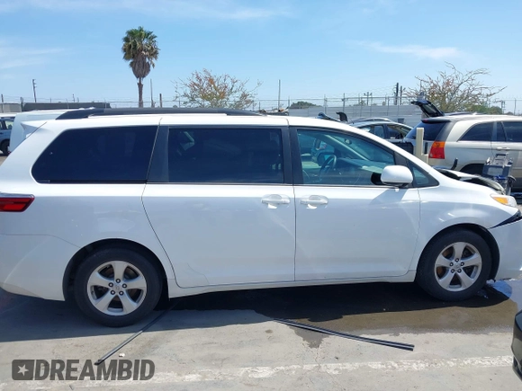 2015 Toyota Sienna LE AAS с VIN 5TDKK3DC6FS574942, выставлен на аукционе IAAI как лот 42336507 с пробегом 58 323 миль миль и . История ставок и продаж доступна на DreamBid. Изображение 13.