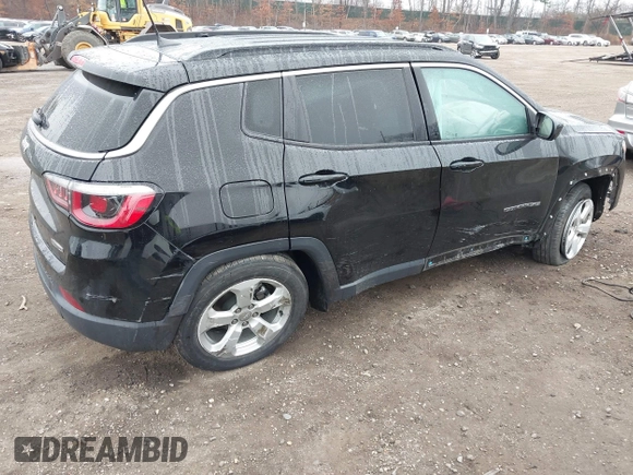 2019 Jeep Compass Latitude with VIN 3C4NJDBB3KT689174, listed as a IAAI auction lot 41843137 with 56,722 mi miles. Bid and sale history available at carsss.com. Image 4.