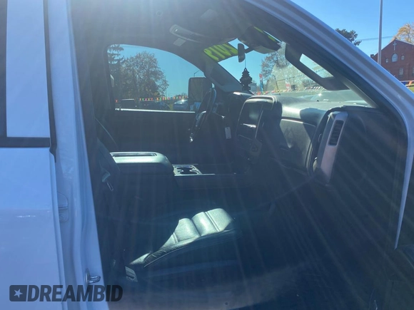 2019 GMC Sierra 2500HD Denali with VIN 1GT12SEY3KF126085, listed as a Copart auction lot 80066324 with 148,543 mi miles and Clean Title. Bid and sale history available at carsss.com. Image 5.