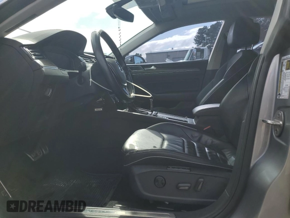 2020 Volkswagen Arteon z VIN WVWDR7AN2LE018758, wystawiony jako Copart lot #51904095 z przebiegiem 46 279 mil mil oraz Szkoda całkowita • Salvage title. Historia ofert i sprzedaży dostępna na DreamBid. Obrazek 7.