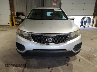2011 Kia Sorento LX с VIN 5XYKTCA13BG009099, выставлен на аукционе Copart как лот 63863245 с пробегом 141 041 миль миль и Чистый • Clean title. История ставок и продаж доступна на DreamBid. Изображение 5.
