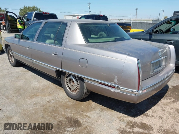 1995 Cadillac DeVille z VIN 1G6KD52B8SU251727, wystawiony jako IAAI lot #42479284 z przebiegiem 104 080 mil mil oraz . Historia ofert i sprzedaży dostępna na DreamBid. Obrazek 3.