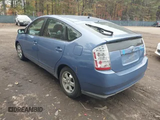 2007 Toyota Prius with VIN JTDKB20U877565552, listed as a IAAI auction lot 40908267 with 176,609 mi miles. Bid and sale history available at carsss.com. Image 3.