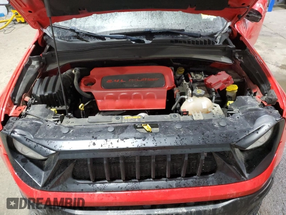 2018 Jeep Renegade Altitude with VIN ZACCJBBB7JPH21173, listed as a Copart auction lot 46781825 with 105,067 mi miles and Salvage title. Bid and sale history available at DreamBid. Image 14.
