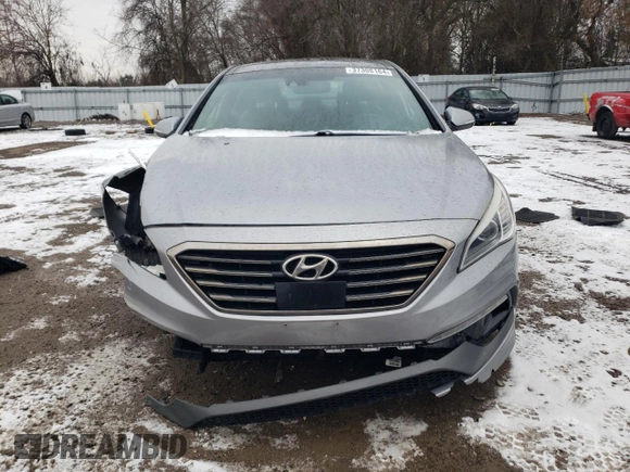 2015 Hyundai Sonata Limited z VIN 5NPE34AB5FH095932, wystawiony jako Copart lot #61799995 z przebiegiem 270 615 mil mil oraz Szkoda całkowita • Salvage title. Historia ofert i sprzedaży dostępna na DreamBid. Obrazek 5.
