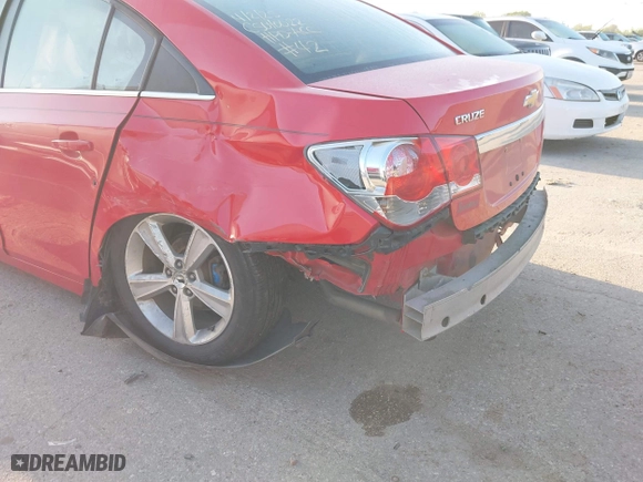 2015 Chevrolet Cruze LT with VIN 1G1PE5SB8F7267925, listed as a IAAI auction lot 41977019 with 111,539 mi miles. Bid and sale history available at carsss.com. Image 12.